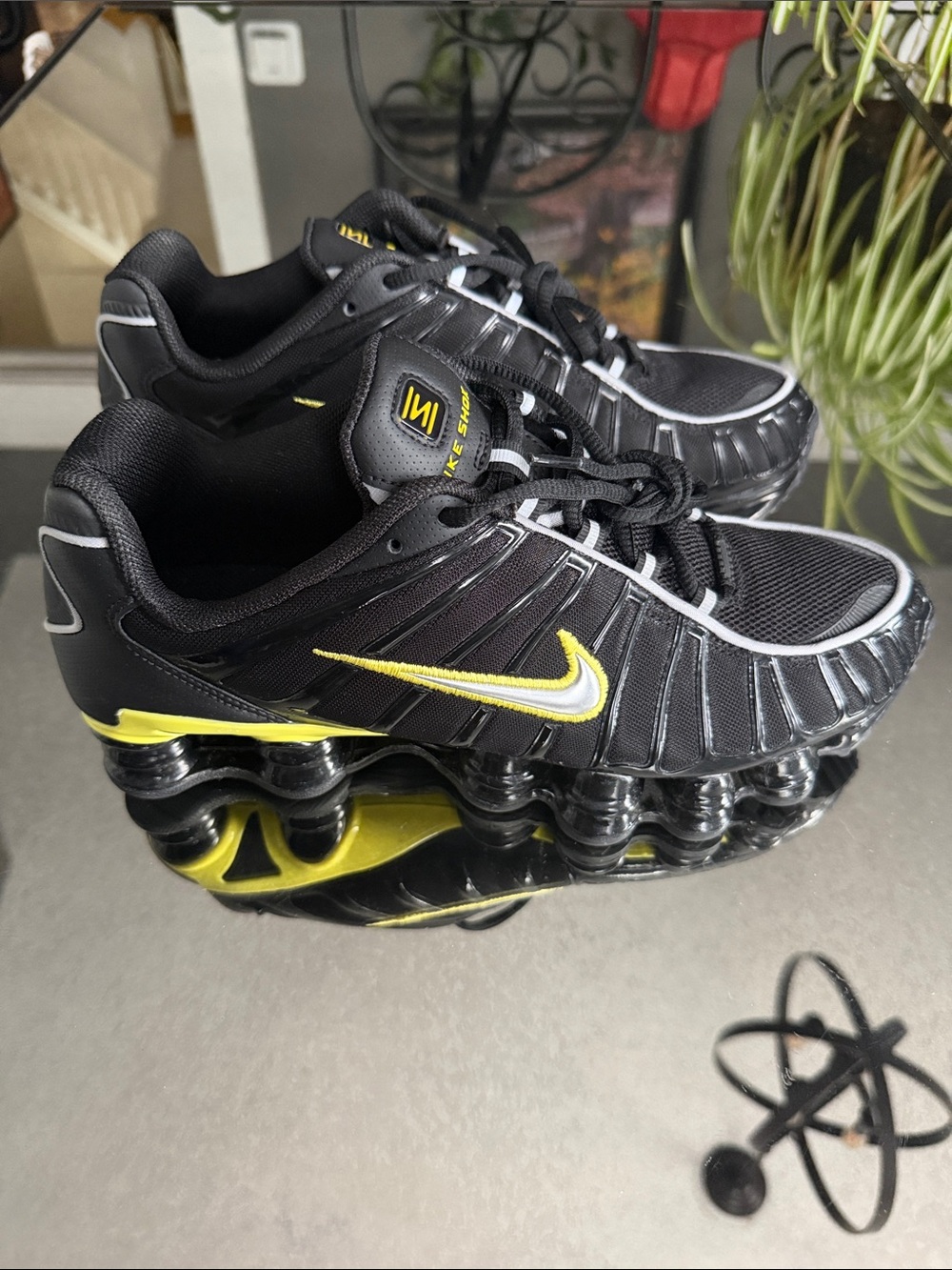Nike Shox TL Black Dynamic Yellow Metallic Silver CN0151-002, Men's Size 9